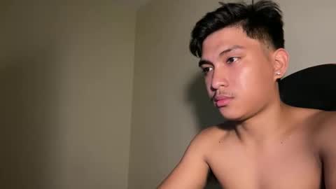 Snapshot of urcuteguy_jhonx chatting on 22, 10, 2025 Dannie online show from 22, 10, 2025