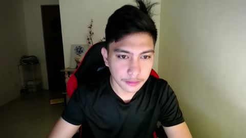 Snapshot of urcuteguy_jhonx chatting on 16, 11, 2025 Dannie online show from 16, 11, 2025