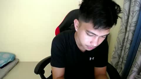 Snapshot of urcuteguy_jhonx chatting on 29, 11, 2025 Dannie online show from 29, 11, 2025