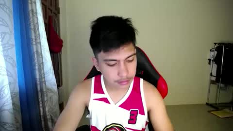 Snapshot of urcuteguy_jhonx chatting on 2, 12, 2025 Dannie online show from 2, 12, 2025