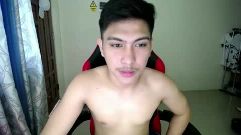 Snapshot of urcuteguy_jhonx chatting on 4, 12, 2025 Dannie online show from 4, 12, 2025