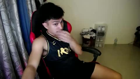 Snapshot of urcuteguy_jhonx chatting on 5, 12, 2025 Dannie online show from 5, 12, 2025