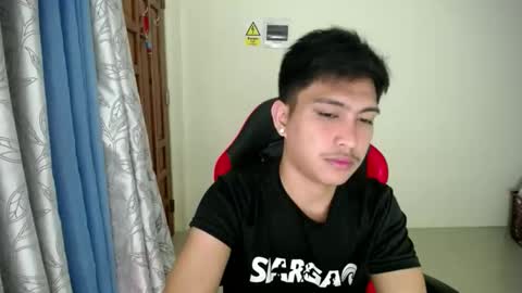 Snapshot of urcuteguy_jhonx chatting on 13, 12, 2025 Dannie online show from 13, 12, 2025