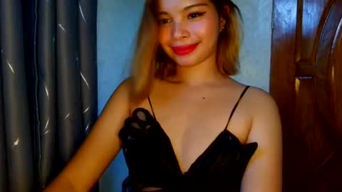 Snapshot of urcutiepiegirl chatting on 26, 7, 2026 urcutiepiegirl online show from 26, 7, 2026