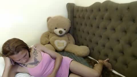 Sweetacyl online show from 21, 6, 2026