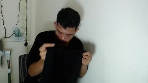 Snapshot of urdreamboy_clarin chatting on 28, 11, 2025 urdreamboy_clarin online show from 28, 11, 2025