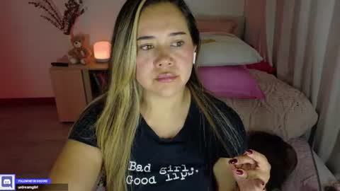 Mia Miller online show from 21, 6, 2026