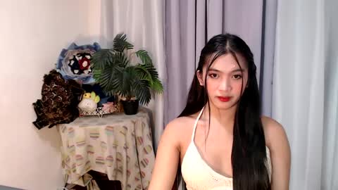 Trixie online show from 8, 3, 2025