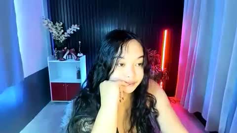 Scarlet online show from 9, 11, 2025