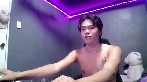 Snapshot of urfuckinghighness chatting on 15, 10, 2025 ask me online show from 15, 10, 2025