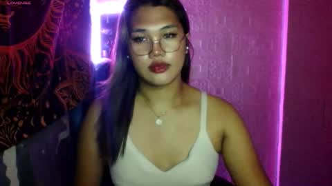 urgirl_nadiaxx online show from 20, 2, 2025