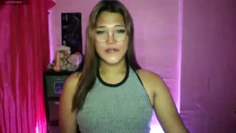 urgirl_nadiaxx online show from 1, 3, 2025