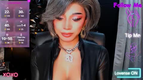 Snapshot of urgoddess_bella chatting on 19, 10, 2025 My bella 3 online show from 19, 10, 2025