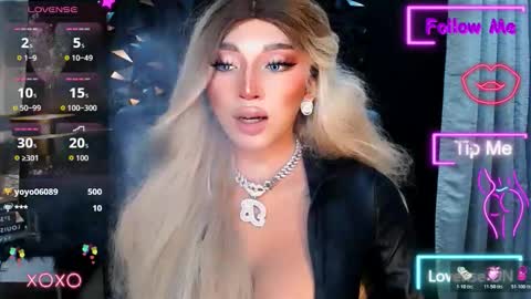 Snapshot of urgoddess_bella chatting on 21, 10, 2025 My bella 3 online show from 21, 10, 2025