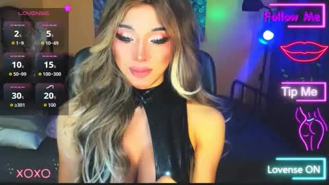 Snapshot of urgoddess_bella chatting on 16, 11, 2025 My bella 3 online show from 16, 11, 2025