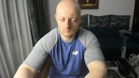 UrGymCrush online show from 1, 2, 2025