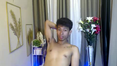 Snapshot of urhotfuckingass chatting on 21, 4, 2026 richard online show from 21, 4, 2026
