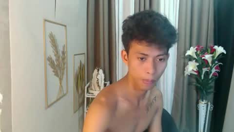 Snapshot of urhotfuckingass chatting on 22, 4, 2026 richard online show from 22, 4, 2026