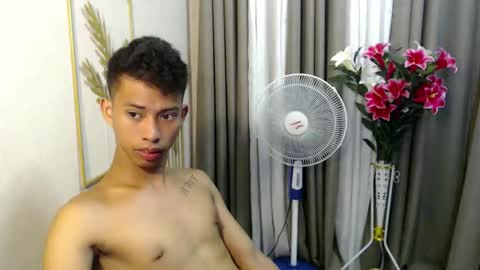 Snapshot of urhotfuckingass chatting on 6, 5, 2026 richard online show from 6, 5, 2026