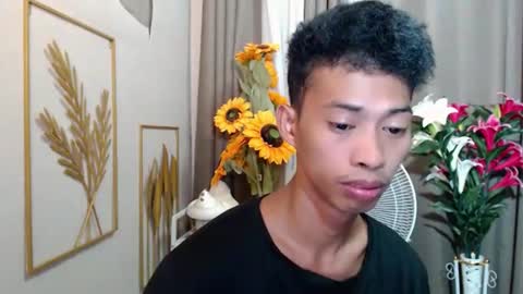 Snapshot of urhotfuckingass chatting on 17, 5, 2026 richard online show from 17, 5, 2026