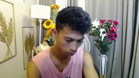 Snapshot of urhotfuckingass chatting on 19, 5, 2026 richard online show from 19, 5, 2026