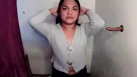 urhottie_bella online show from 15, 12, 2025