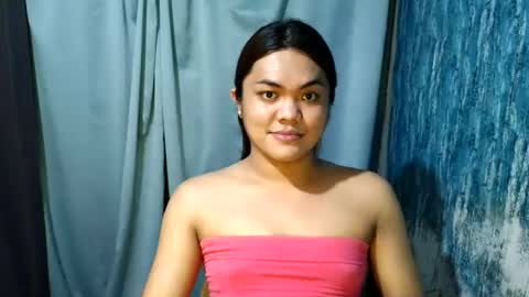 urhottie_bella online show from 25, 7, 2026