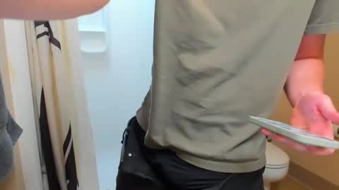 Snapshot of urhotuniroomie chatting on 18, 1, 2026 urhotuniroomie online show from 18, 1, 2026