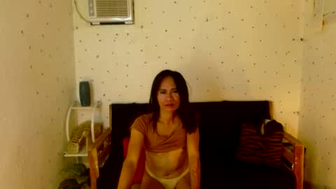urlovely_che online show from 7, 10, 2025