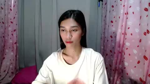 urloverjasmine_xx online show from 15, 4, 2026