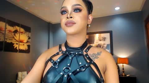 UrMajestyTyra online show from 11, 3, 2025