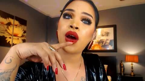 UrMajestyTyra online show from 11, 3, 2026