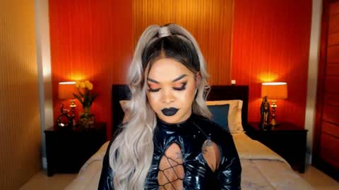 Snapshot of urmajestytyra chatting on 20, 6, 2026 UrMajestyTyra online show from 20, 6, 2026