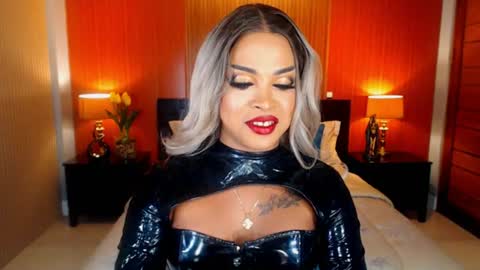 Snapshot of urmajestytyra chatting on 2, 7, 2026 UrMajestyTyra online show from 2, 7, 2026