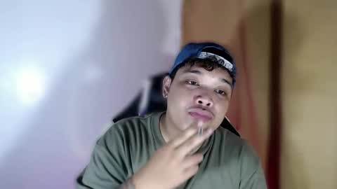 Snapshot of urmilky_shooterxx chatting on 14, 10, 2025 Drei online show from 14, 10, 2025