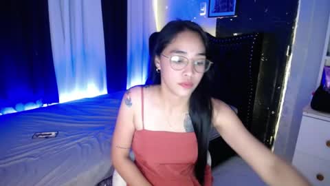 urpetit_soflexx online show from 6, 5, 2026