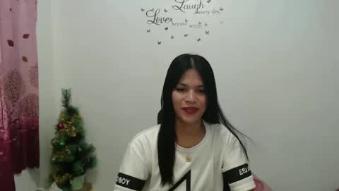 Snapshot of urpreciouspinayxxx chatting on 4, 12, 2024 hi im kim online show from 4, 12, 2024