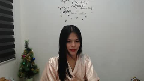 Snapshot of urpreciouspinayxxx chatting on 5, 12, 2024 hi im kim online show from 5, 12, 2024