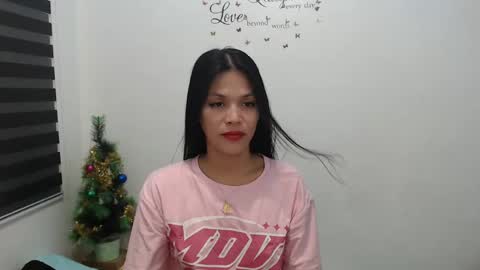 Snapshot of urpreciouspinayxxx chatting on 10, 12, 2024 hi im kim online show from 10, 12, 2024