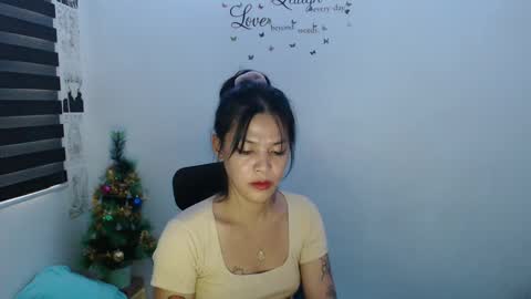 Snapshot of urpreciouspinayxxx chatting on 13, 12, 2024 hi im kim online show from 13, 12, 2024