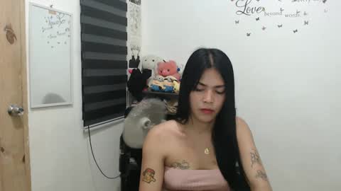Snapshot of urpreciouspinayxxx chatting on 10, 1, 2025 hi im kim online show from 10, 1, 2025
