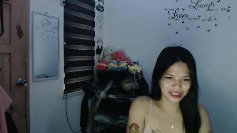 Snapshot of urpreciouspinayxxx chatting on 27, 1, 2025 hi im kim online show from 27, 1, 2025