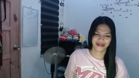 Snapshot of urpreciouspinayxxx chatting on 27, 1, 2025 hi im kim online show from 27, 1, 2025