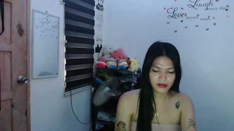Snapshot of urpreciouspinayxxx chatting on 1, 2, 2025 hi im kim online show from 1, 2, 2025