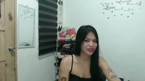 Snapshot of urpreciouspinayxxx chatting on 11, 2, 2025 hi im kim online show from 11, 2, 2025