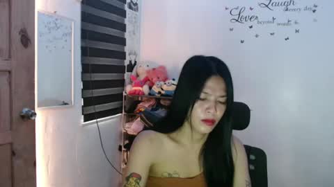 Snapshot of urpreciouspinayxxx chatting on 13, 2, 2025 hi im kim online show from 13, 2, 2025