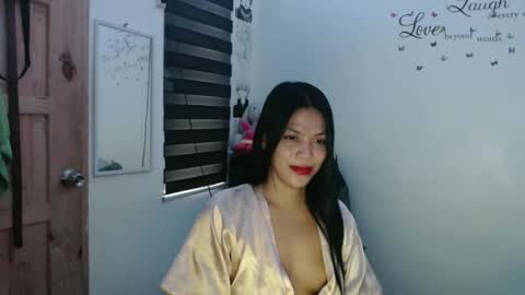 Snapshot of urpreciouspinayxxx chatting on 18, 2, 2025 hi im kim online show from 18, 2, 2025