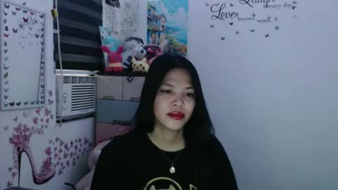 Snapshot of urpreciouspinayxxx chatting on 20, 10, 2025 hi im kim online show from 20, 10, 2025