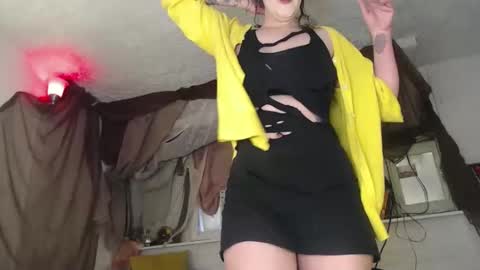 Maxi Mills . My Orgasm is in your hands Private is Open online show from 16, 4, 2026