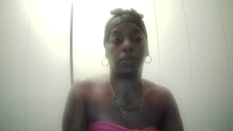 Snapshot of ursecretloveroverall chatting on 27, 7, 2026 ursecretloveroverall online show from 27, 7, 2026